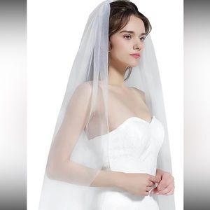 Chapel length ivory veil